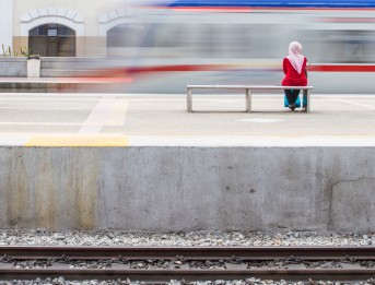 HIJAB TRAIN